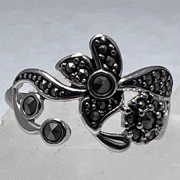 NVC Jewelry - NVC Sterling Silver Marcasite‎ Floral Bypass Ring 925 Vtg Flower Size 6